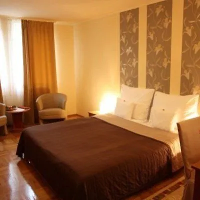 Dom Hotel Szeged 4*,